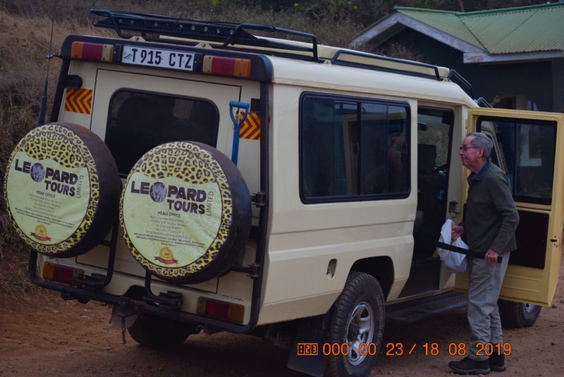 Tourists-with-transport