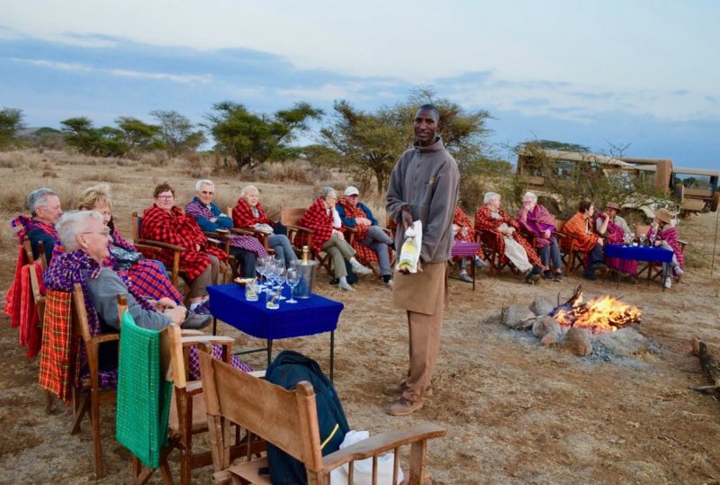 Tourists-with-locals