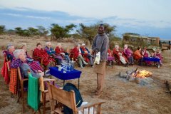 Tourists-with-locals