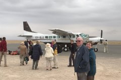 Tourists-boarding-plane